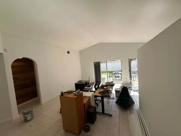 Pembroke Pines, FL 33029,17434 NW 11th St