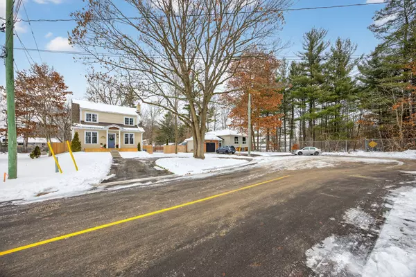 Essa, ON L0M 1B0,129 Simcoe ST