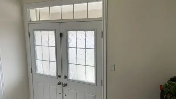 Brampton, ON L6Y 0Z1,6 Bittersweet RD