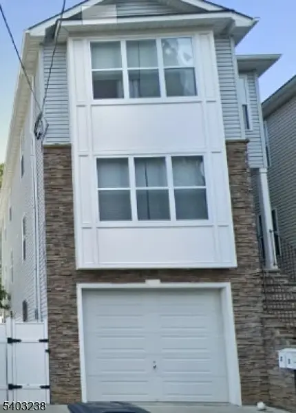 201 Schuyler Ave, Newark City, NJ 07112