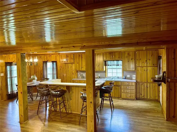 Bonham, TX 75418,1601 County Road 3106