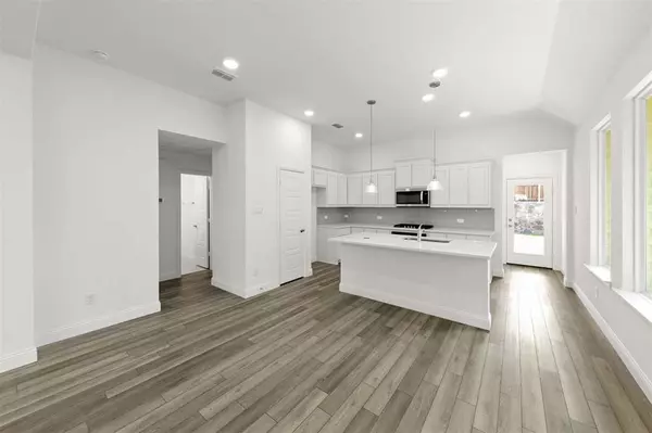 Lavon, TX 75166,446 Thunder Vista