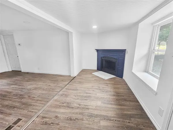 Gun Barrel City, TX 75156,106 Silveroaks Street