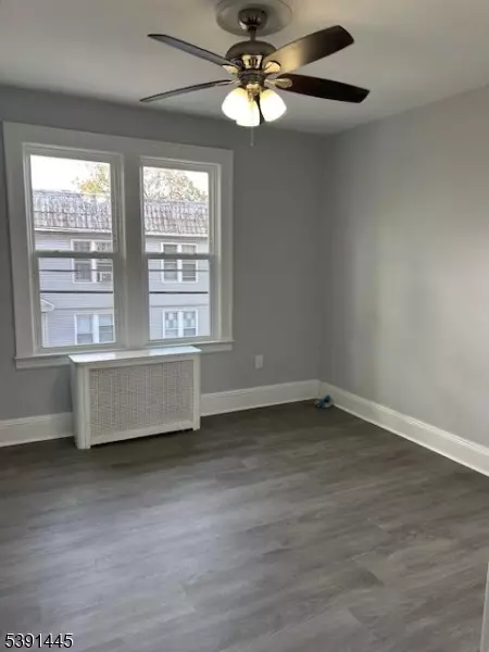 Elizabeth City, NJ 07202,730 732lidgerwood Ave #4