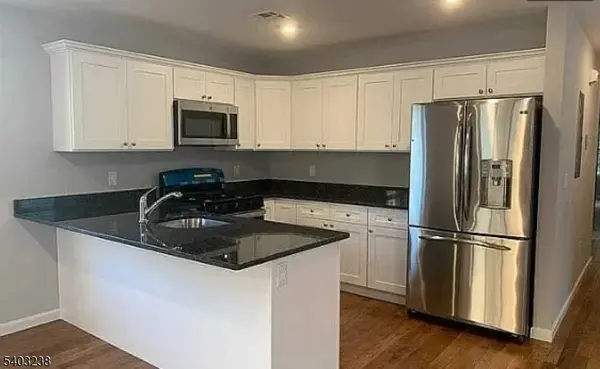 Newark City, NJ 07112,201 Schuyler Ave