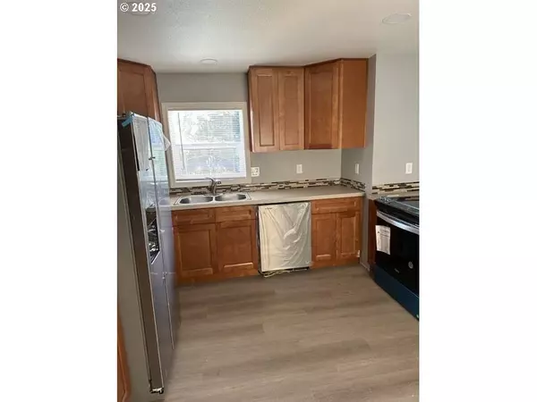 Portland, OR 97218,5103 NE 42ND AVE