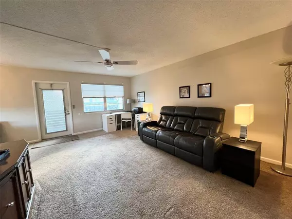 Deerfield Beach, FL 33442,105 Oakridge I #105