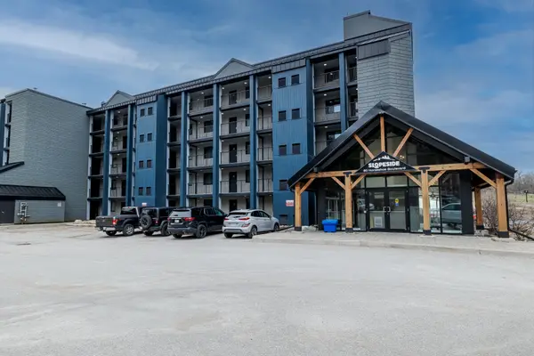 80 HORSESHOE BLVD #302, Oro-medonte, ON L4M 4Y8