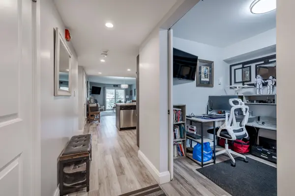 80 HORSESHOE BLVD #302, Oro-medonte, ON L4M 4Y8