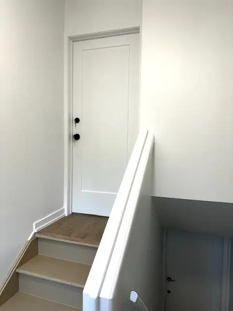 35 Karen CRES, Hamilton, ON L9C 5M5