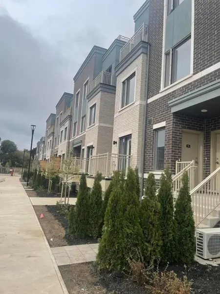 10 Lloyd Janes Blk LN #188, Toronto W06, ON M8V 0J6