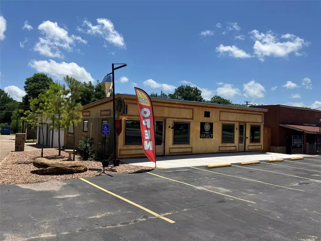 Alvarado, TX 76009,202 N Parkway Drive