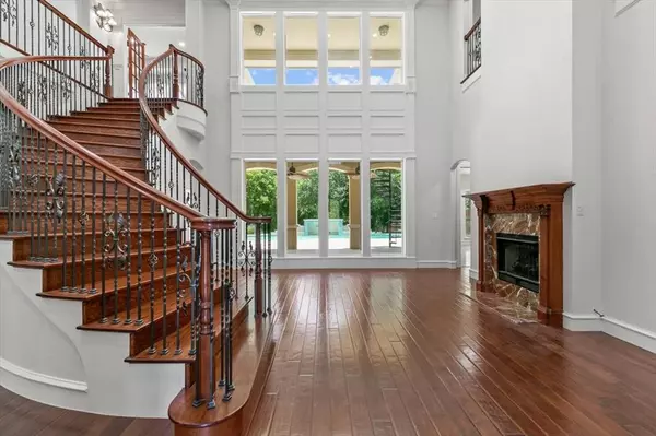 Fort Worth, TX 76120,8945 Waterchase Circle