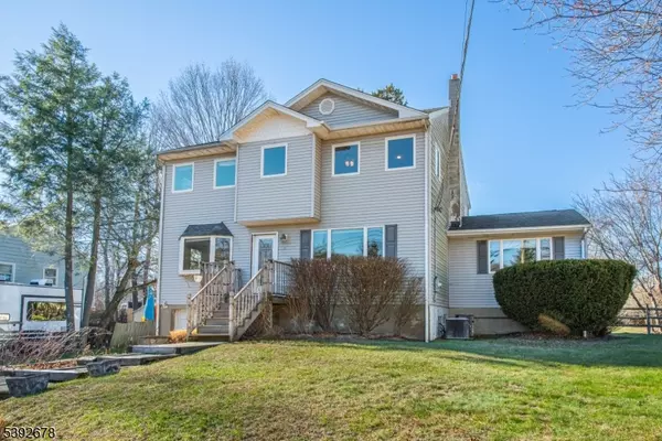 West Milford Twp., NJ 07421,8 Tyler Pl