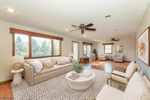 West Milford Twp., NJ 07421,8 Tyler Pl