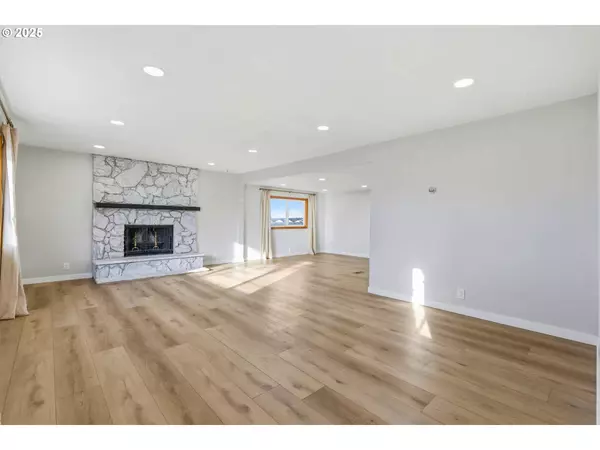 Hermiston, OR 97838,1322 NE GILLESPIE LN