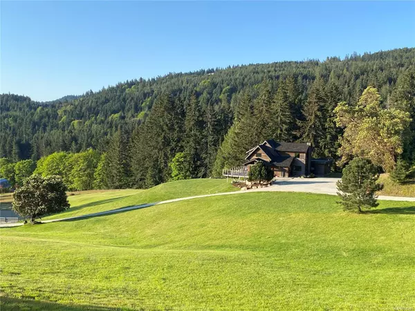 445 Cranberry Rd, Salt Spring, BC V8K 2H2