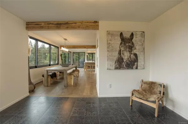 Salt Spring, BC V8K 2H2,445 Cranberry Rd