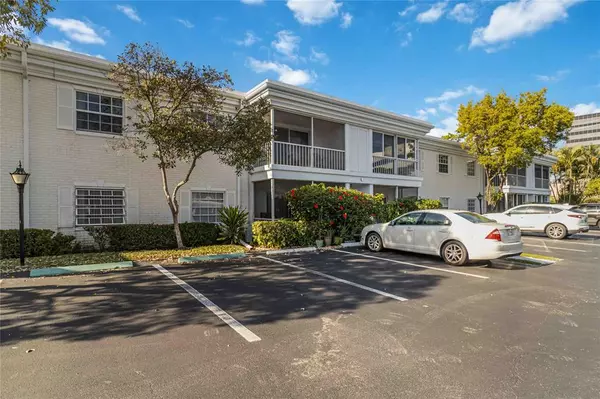 Fort Lauderdale, FL 33308,6309 Bay Club Drive #3