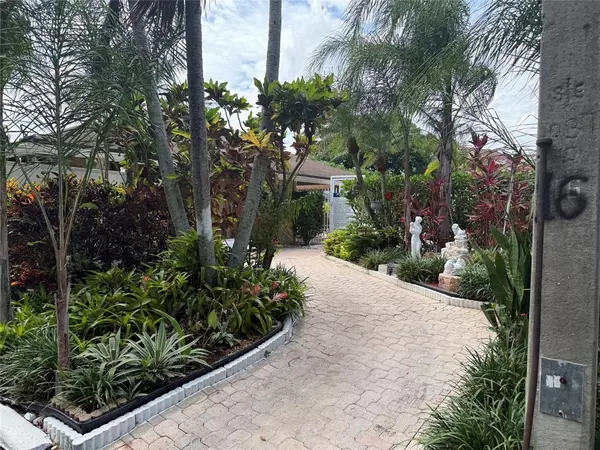 Tamarac, FL 33321,7081 Woodmont Way