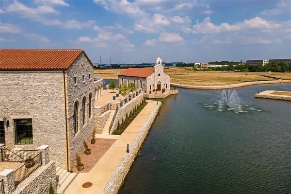 Westlake, TX 76262,20 Cardona Drive