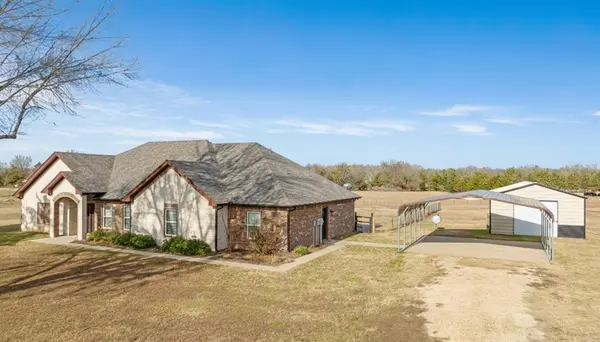 Blossom, TX 75416,305 County Road 45800