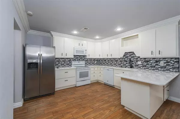 Fort Worth, TX 76112,5624 Oak View Drive