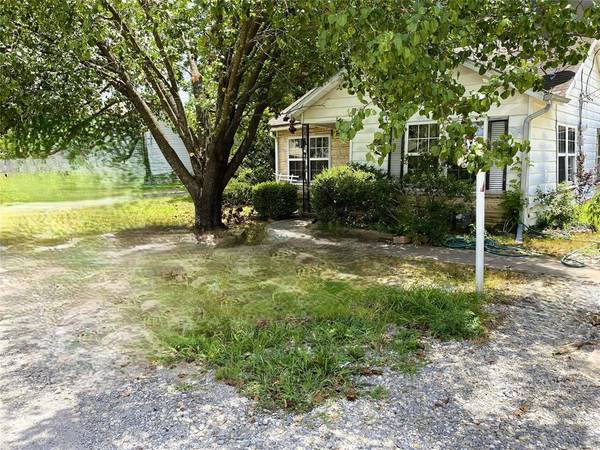 815/811/817 W 12th Street #815, Bonham, TX 75418