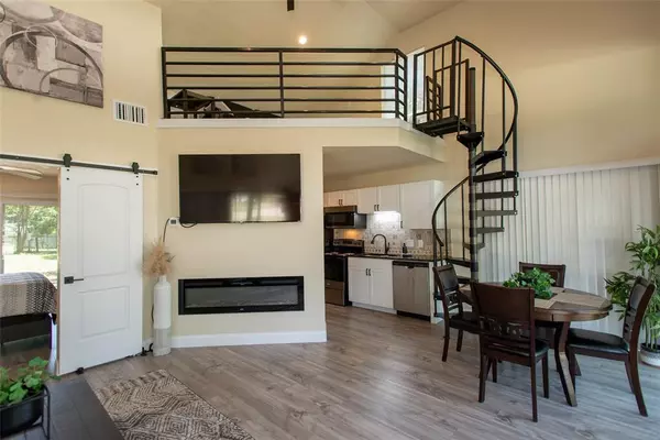 Log Cabin, TX 75148,6120 Payne Road