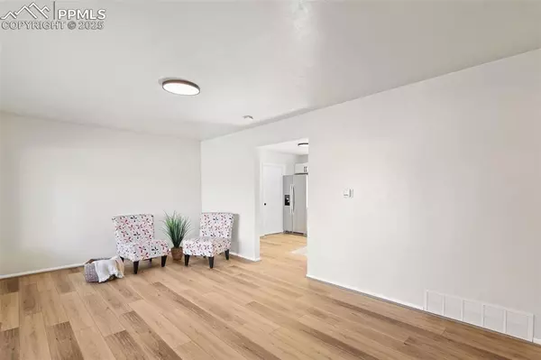 Colorado Springs, CO 80911,712 Hallam AVE