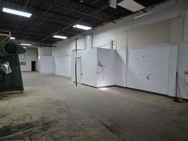 Toronto E04, ON M1K 1M6,446 Birchmount RD #9