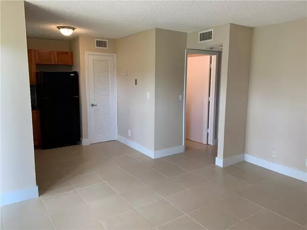 Oakland Park, FL 33334,5180 NE 6TH AV #602