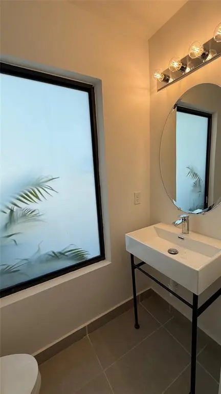 Hollywood, FL 33020,2526 Pierce St #1