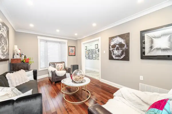 Brampton, ON L6Z 2C2,62 Oleander CRES