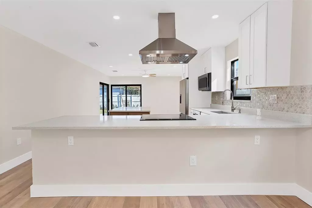 Miami, FL 33126,391 NW 58th Ave