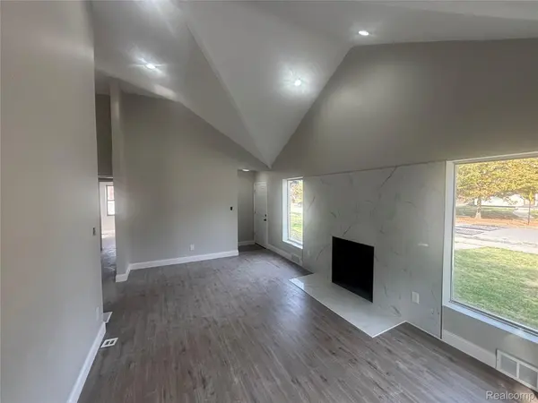 Detroit, MI 48219,17541 Annchester RD