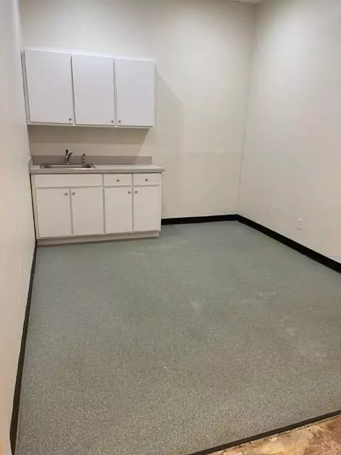 Paris, TX 75460,550 N Collegiate Drive