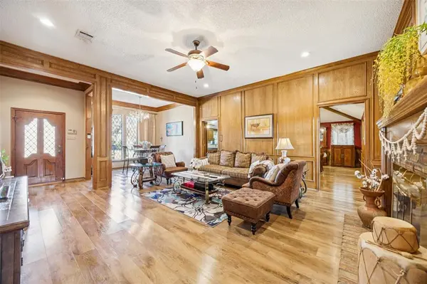 Garland, TX 75044,2918 Grand Oak Drive