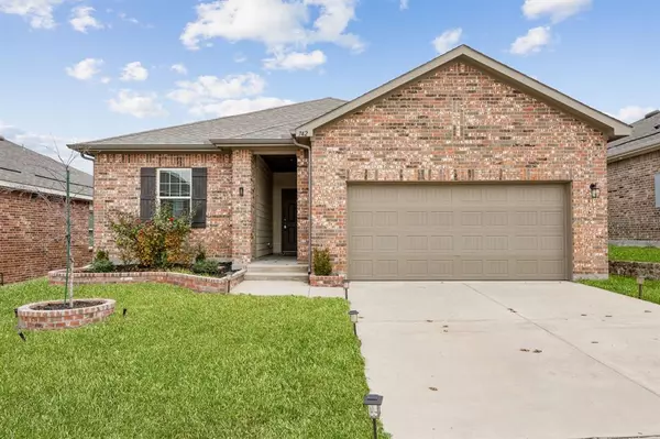 742 Camden Drive, Lavon, TX 75166