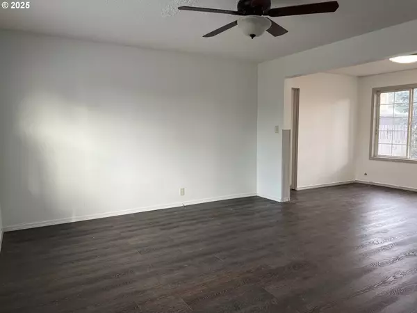 Woodburn, OR 97071,624 N SETTLEMIER AVE