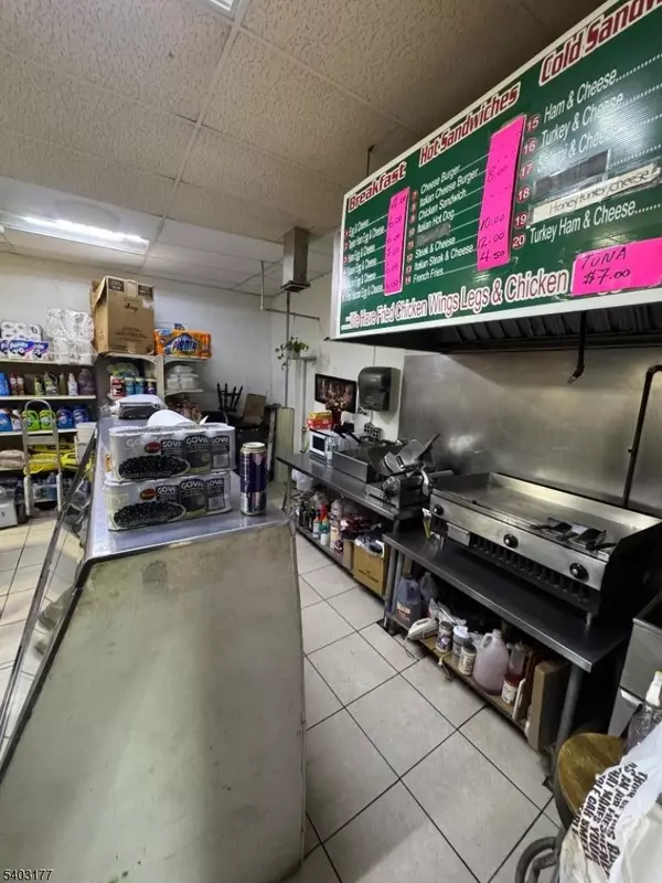 Bloomfield Twp., NJ 07003,369 Bloomfield Avenue