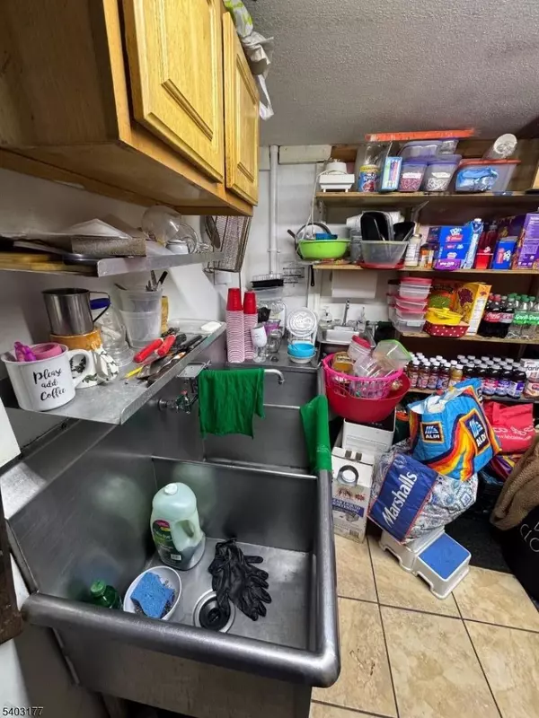 Bloomfield Twp., NJ 07003,369 Bloomfield Avenue