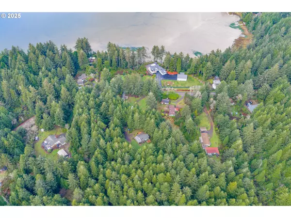 Coos Bay, OR 97420,62299 CROWN POINT RD