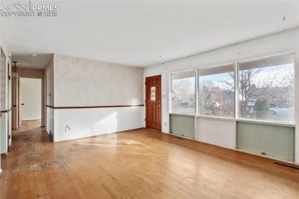 1522 Kingsley DR, Colorado Springs, CO 80909