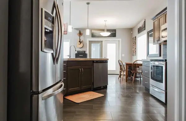 Grande Prairie, AB T8W0A4,11206 81 AVE