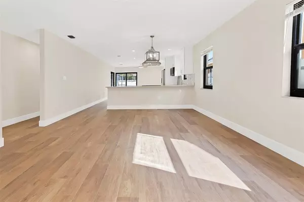 Miami, FL 33126,391 NW 58th Ave