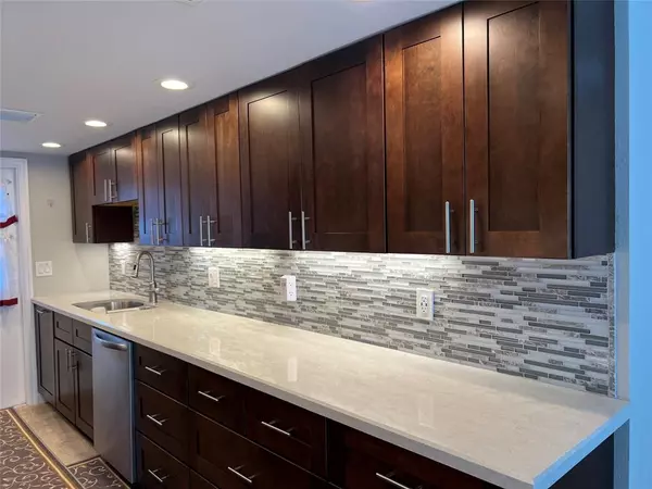 Fort Lauderdale, FL 33316,1015 SE 15th St #6D