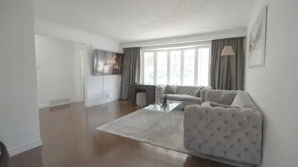 Toronto W08, ON M9C 3C1,40 Carsbrooke RD