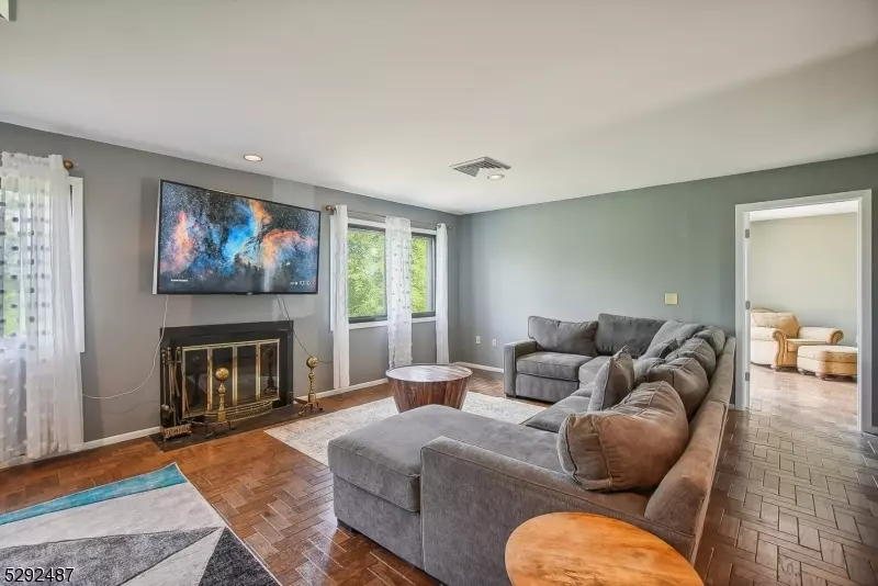 66 Vacca Dr, West Orange Twp., NJ 07052