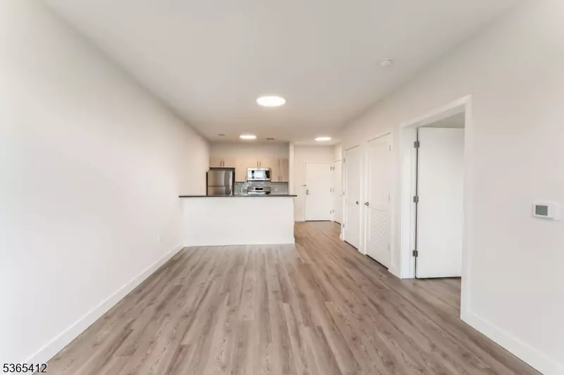 72 S Essex Ave #309, City Of Orange Twp., NJ 07050